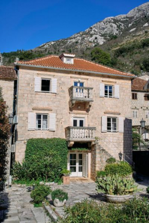 Historical Villa Perast